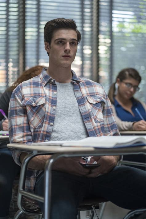 nate euphoria outfits